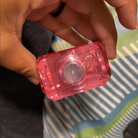 Mini bombshell - Picture 2 of 3